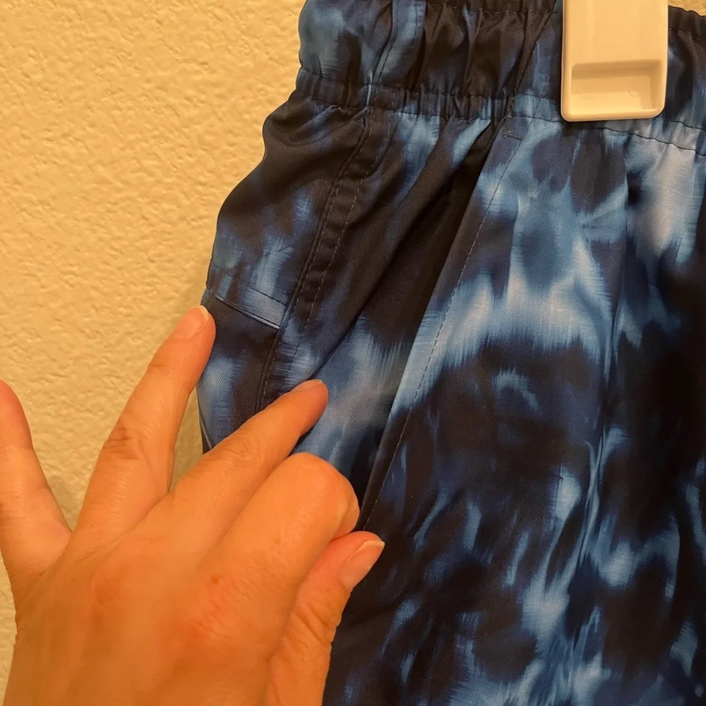 DSG Men’s Blue Tie-Dye Rec Training Shorts – Size XL – NWT​ - Picture 5 of 8
